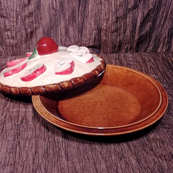 Apple Pie-shaped Pie Keep - Picture 3 of 7